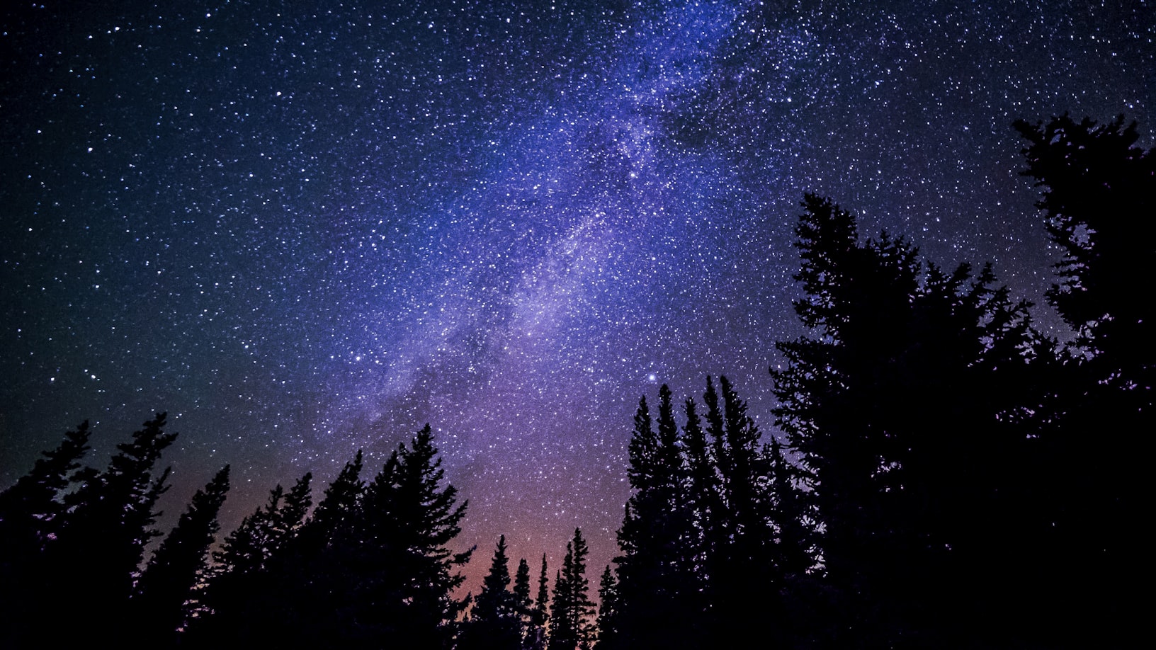 為什麼我的星空照片有彩色光點?探索星星光譜的秘密