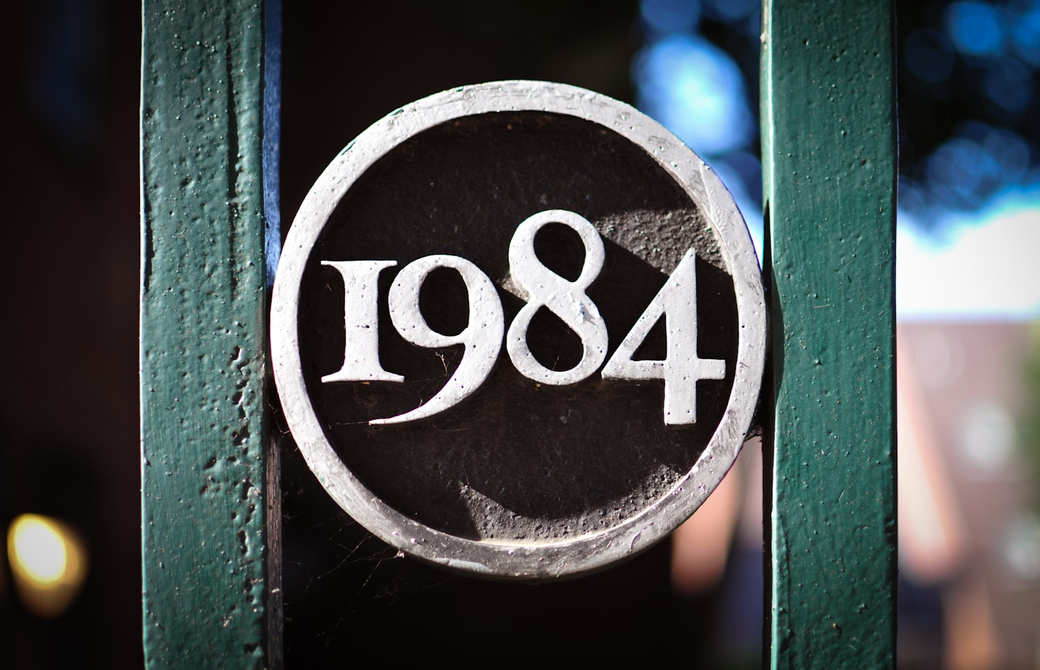 讀《1984》為什麼有點眼熟?聊聊奧威爾的預言有多「準」